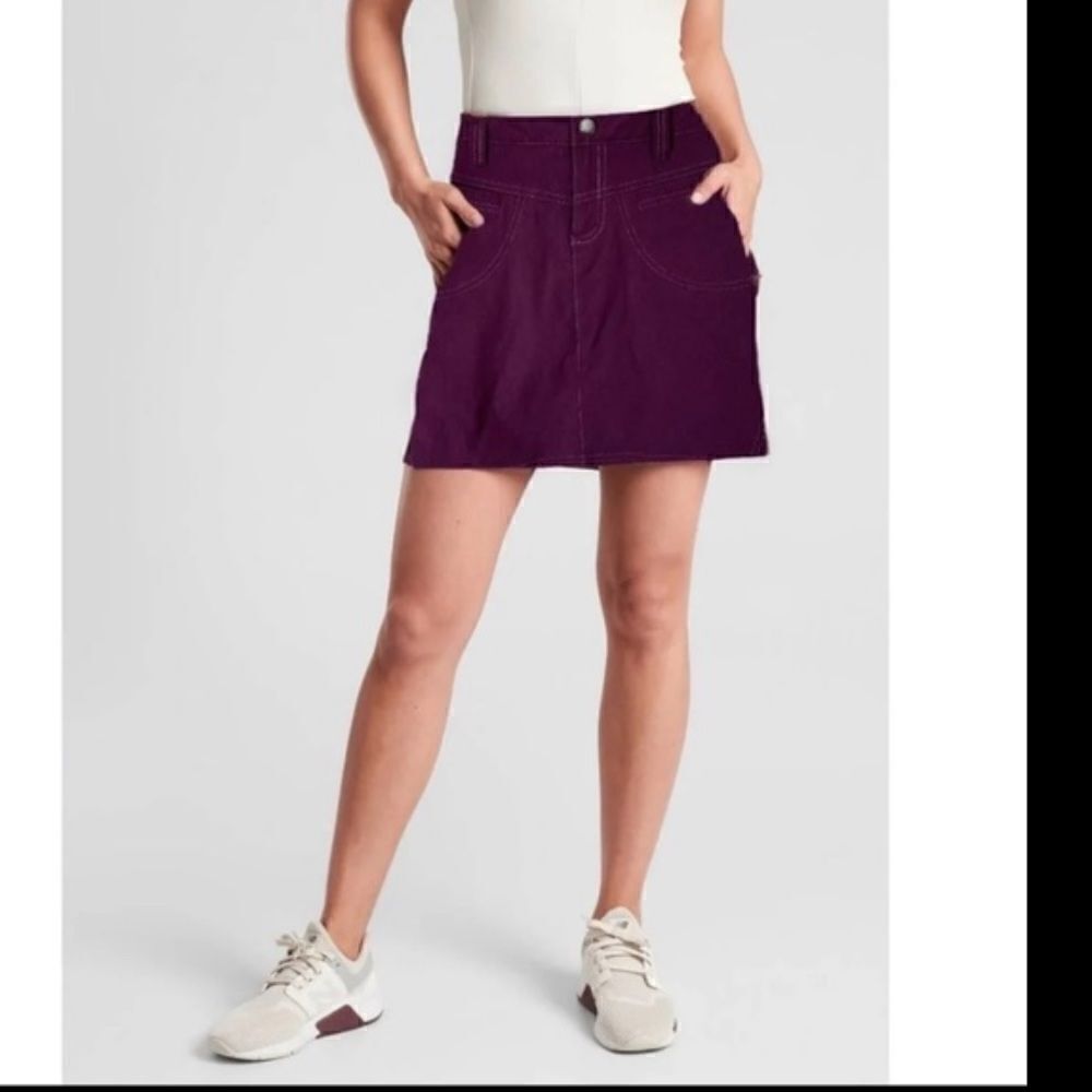 EXCELLENT CONDITION SIZE 6 ATHLETA MAROON DIPPER SKORT